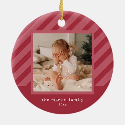 ピンクスタイリッシュのストライプシンプル写真クリスマスセラミ セラミックオーナメント (裏面)