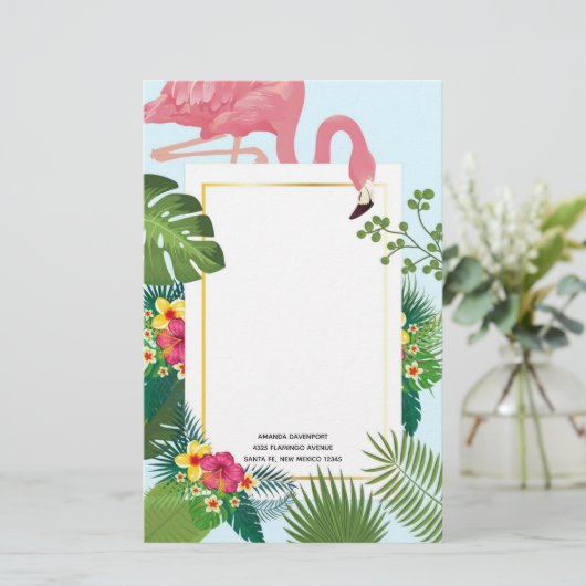 ピンクスタイリッシュのフラミンゴと熱帯葉の 便箋 (スタンド正面)