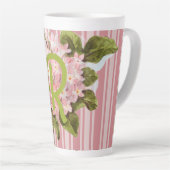 ピンクストライプのモノグラムと花 カフェラテマグ (右アングル)