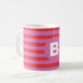 ピンクストライプのモノグラム コーヒーマグカップ (正面左)