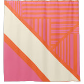 ピンクストライプ、オレンジ、クリームの三角形 シャワーカーテン (正面)