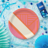 ピンクストライプ、オレンジ、クリームの三角形 ペーパープレート (パーティー)