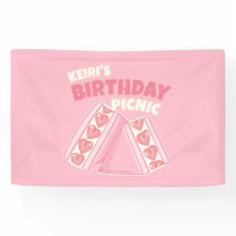 ピンクストロベリーサンドイッチ誕生日ピクニックパーティー