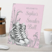 ピンクスニーカーのボール歓迎テーブル 台座サイン (インサイチュ)