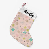 ピンクスノーフレークターコイズライムグリーングレー スモールクリスマスストッキング (正面 (吊り時))
