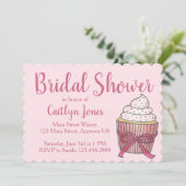 ピンクスプレッレスカップケ結婚ーキのブライダルシャワーケーキ 招待状 (スタンド正面)