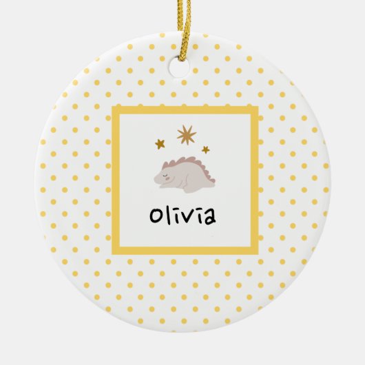 ピンクスリーピーベビーディノ |黄色の水玉模様 モダン セラミックオーナメント (正面)