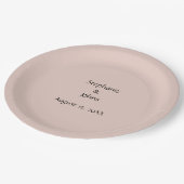 ピンクソルト結婚のカスタムカップル名モノグラムかわいい ペーパープレート (アングル)