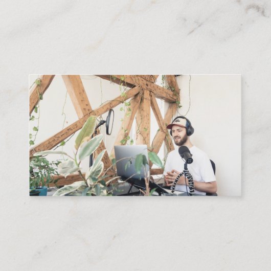 ピンクソーシャルメディアのアイコンのロゴインフルエンサーのポッドキャスター 名刺 (裏面)