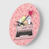 ピンクタイプライターの猫時計 ラージ壁時計 (傾斜)