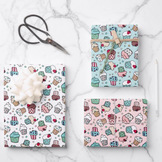 ピンクターコイズかわいいカップケーキパターン ラッピングペーパーシート (正面)