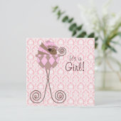 ピンクダマスクピンクブラウンベビーガールシャワー 招待状 (スタンド正面)