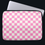 ピンクチェック、チェッカーボードパタ市松模様にーン、 ラップトップスリーブ<br><div class="desc">パタ市松模様にーン – ピンクとクリーム色の白いチェッカーボード。</div>
