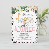 ピンクチーテープリントヤングワイルドアンドスリー誕生日 招待状 (スタンド正面)