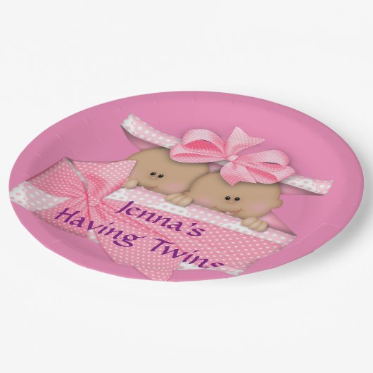 ピンクツインズアフリカ系アメリカ人ベビーシャワーパーティー ペーパープレート (アングル)