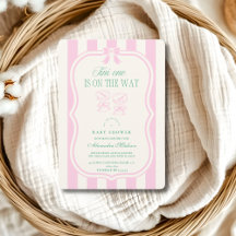 ピンクティーニ1は赤ちゃんシャワーの途中にある