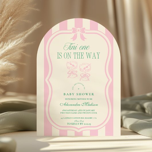 ピンクティーニ1は赤ちゃんシャワーの途中にある 招待状
