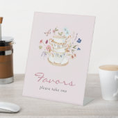 ピンクティーパーティーがペデスタルサインを引き立てる 台座サイン (インサイチュ)