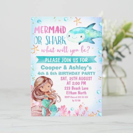 ピンクティール（緑がかった色）マーメイドアンドシャーク誕生日招待状 招待状 (スタンド正面)