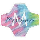 ピンクティール（緑がかった色）絞り染め名とイニシャル パーソナライズされた サッカーボール (フラット)