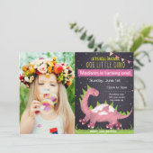 ピンクディノスケート誕生日の招待と写真 招待状 (スタンド正面)