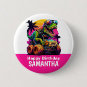 ピンクディノミートモンスタートラック誕生日パーティー 缶バッジ (正面)