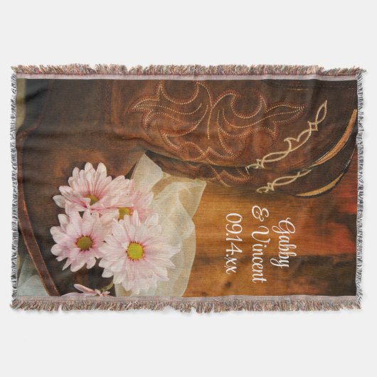 ピンクデイジーカウボーイブーツカントリーウェスタン結婚ズ スローブランケット (正面)