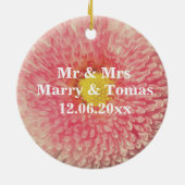 ピンクデイジー、日付の保存オーナメント セラミックオーナメント (裏面)