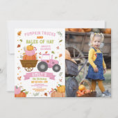 ピンクトラクターズカボチャ誕生日ハーベストパーティー写真 招待状 (正面)