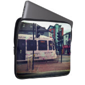 ピンクトラム ラップトップスリーブ (正面右)