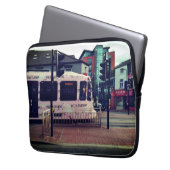 ピンクトラム ラップトップスリーブ (正面左)