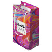 ピンクトリップ（幻覚体験）のようなとオレンジの渦巻形のデザイン スモールペーパーバッグ (正面アングル)