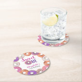 ピンクドーナッツスイートワンファースト誕生日カスタム ラウンドペーパーコースター (インサイチュ)