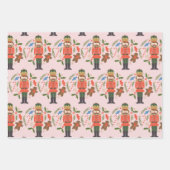 ピンクナツクラッカージンジャーブレッドマンクリスマスホリデー ラッピングペーパーシート (正面)