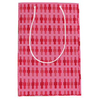 ピンクナツクラッカー抱き枕 ミディアムペーパーバッグ