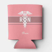 ピンクナースRNスクリプパーソナライズされたト 缶クーラー (裏面)