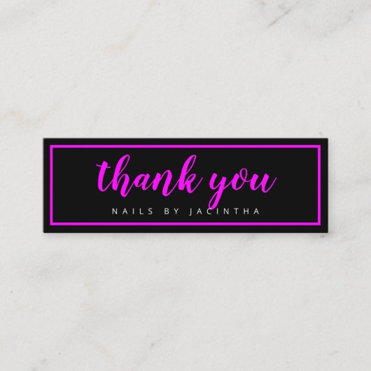 ピンクネオンモダントレンディーヘア爪、 ネイルサロンロイヤリティ スキニー名刺 (正面)