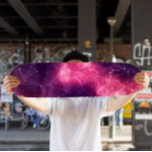 ピンクネブラスケートボード | コズミック宇宙スケートボード スケートボード<br><div class="desc">ピンクネブラスケートボードデッキで別の銀河系に乗って。深いの宇宙で楽しめる宇宙のデザインインスパイアをテーマに、ピンク色の星雲や天体の詳細を展示し鮮やか、スケートパークやディスプレイで絶品の作品となっている。耐久性とパフォーマンスを追求した設計で、トリックやクルージングセッションに世界を超えた雰囲気を持ち込みたいスケーターに最適。大きな素晴らし夢を見る宇宙愛好家やスケートボーダーへのプレゼント！</div>