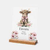 ピンクハイランド牛の誕生日ウィズサイン アクリルサイン (傾斜)