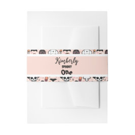 ピンクハロウィーントリックまたはトリートカスタムファミリー名 招待状ベリーバンド