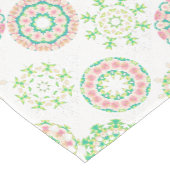 ピンクハワイアンアイススノートロピカルハイビスカススノーフレーク ミディアムテーブルランナー (コーナー)