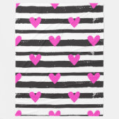 ピンクハートオン白黒ストライプ フリースブランケット (正面)