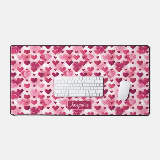 ピンクハートパターン付き名前をカスタムする デスクマット (キーボード&マウス)