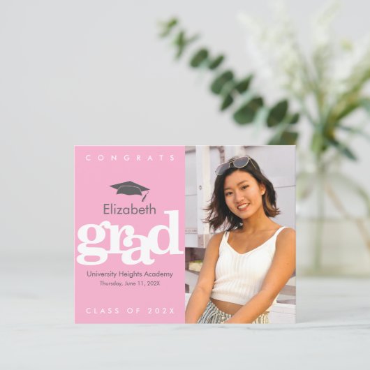 ピンクバジェット写真卒業キャップはっきりした招待状 (スタンド正面)