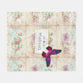 ピンクバタフライアンドシャビーヴィンテージバラ フリースブランケット (正面(横))