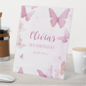 ピンクバタフライバースデーパーティーペデスタルサイン 台座サイン (インサイチュ)