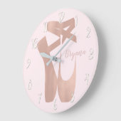 ピンクバレエスリッパーズバレリーナバラ パーソナライズされた ラージ壁時計 (傾斜)