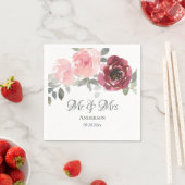 ピンクバーガンディーグレーフローラミスター結婚&ミセス スタンダードカクテルナプキン (インサイチュ)