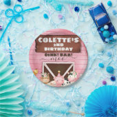 ピンクバーンオインクバアモーファームアニマルズ誕生日 ペーパープレート (パーティー)