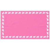 ピンクパグドッグテーマパーティーお祝い テーブルクロス (正面(横))